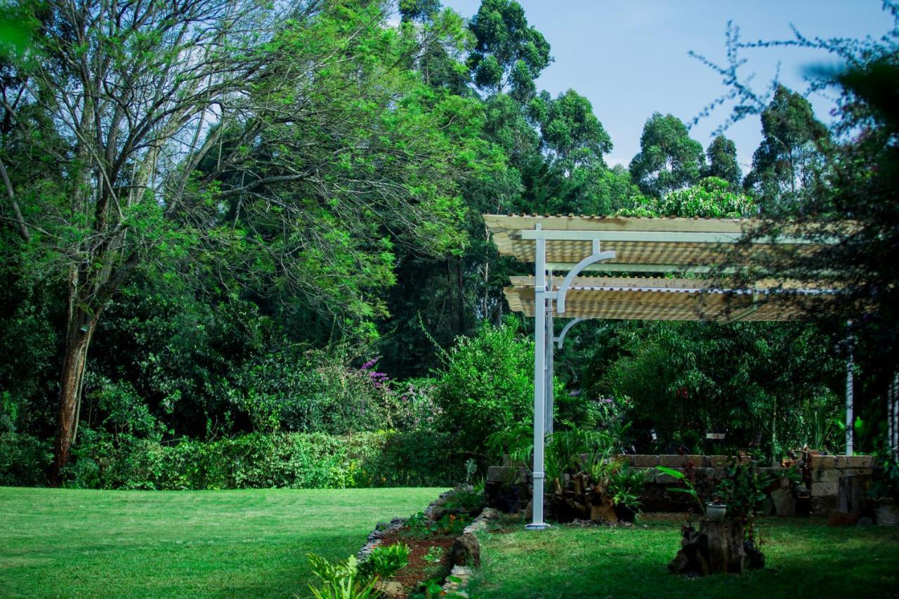 Zereniti House Hotel Muyaka ภายนอก รูปภาพ