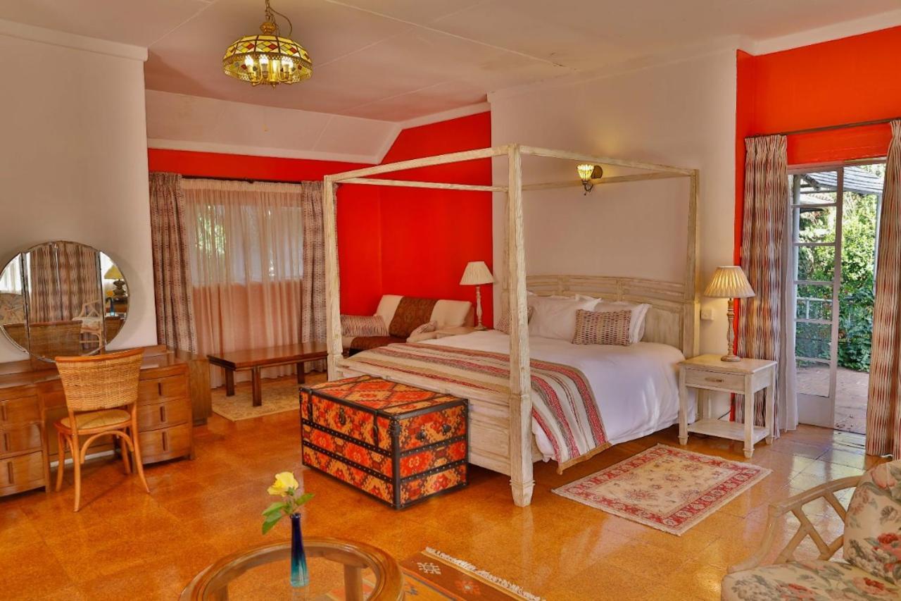 Zereniti House Hotel Muyaka ภายนอก รูปภาพ