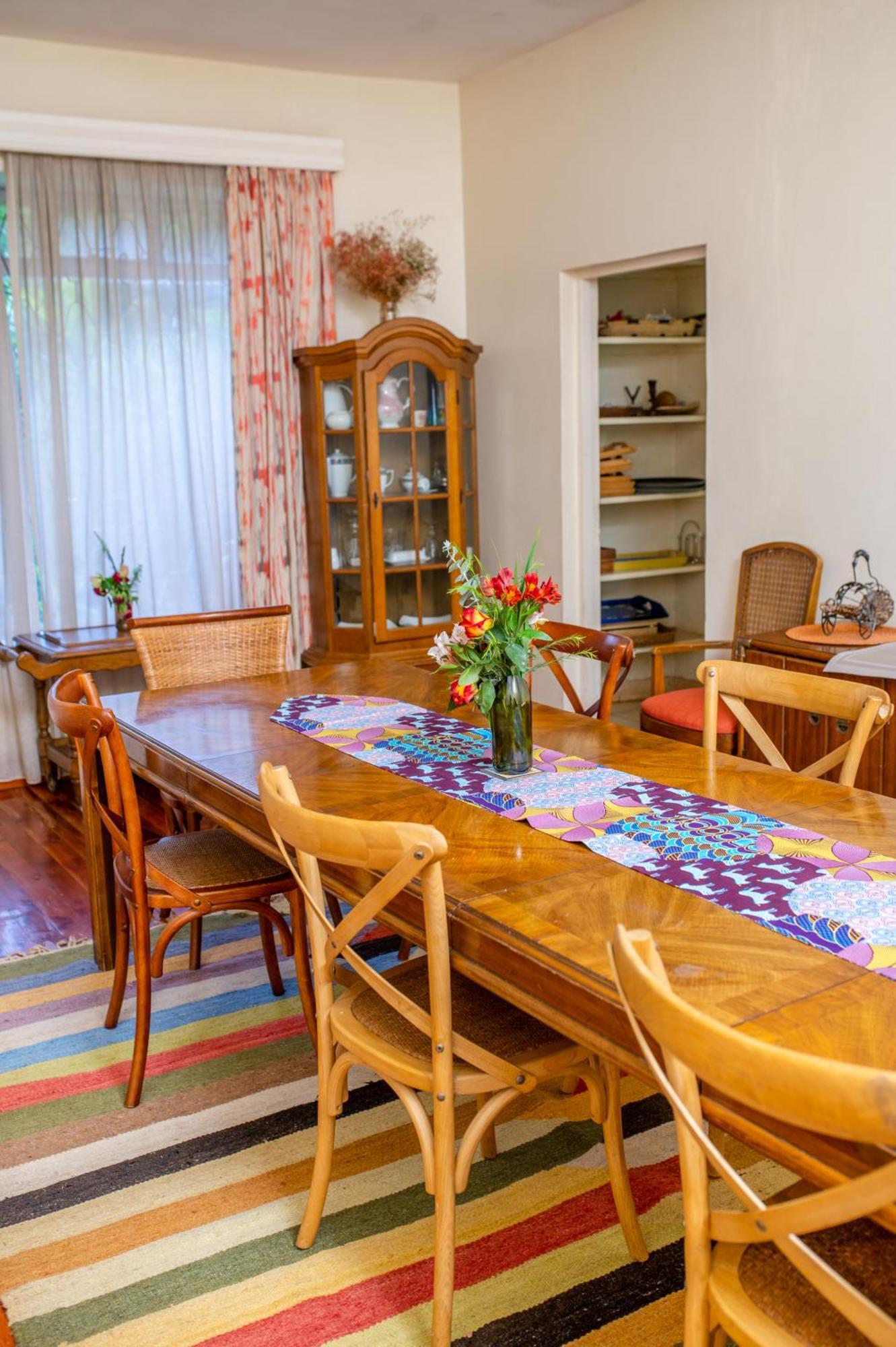 Zereniti House Hotel Muyaka ภายนอก รูปภาพ
