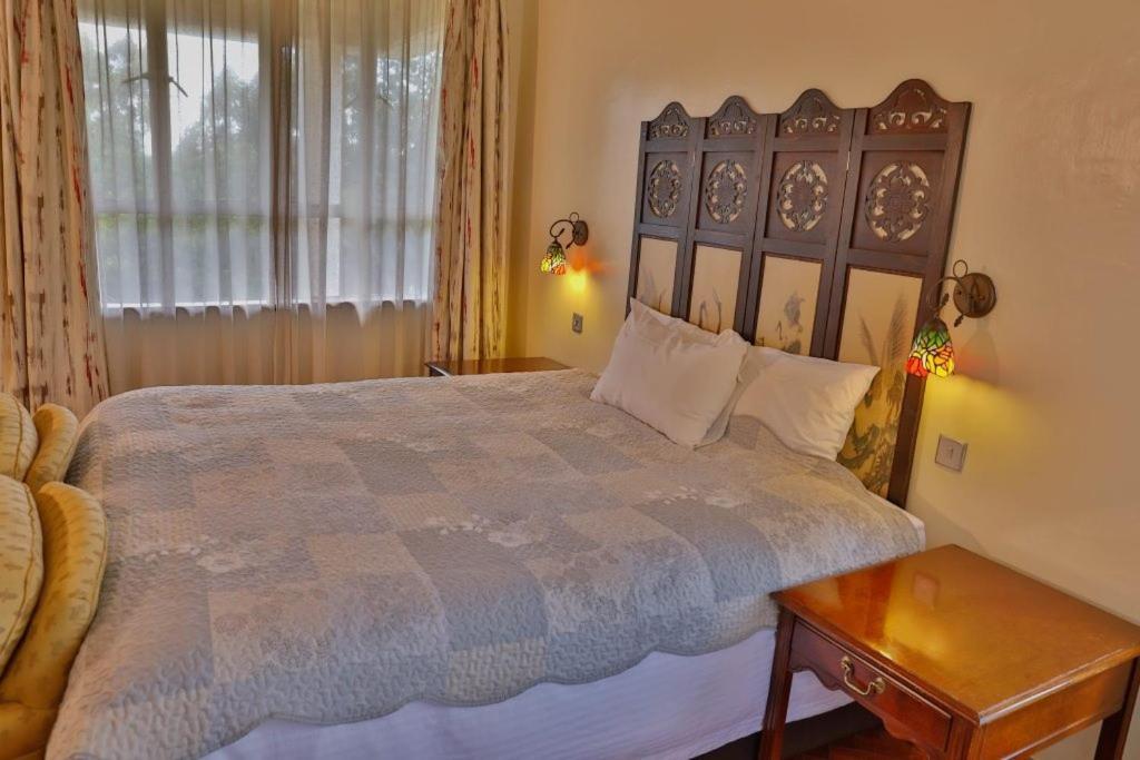 Zereniti House Hotel Muyaka ภายนอก รูปภาพ