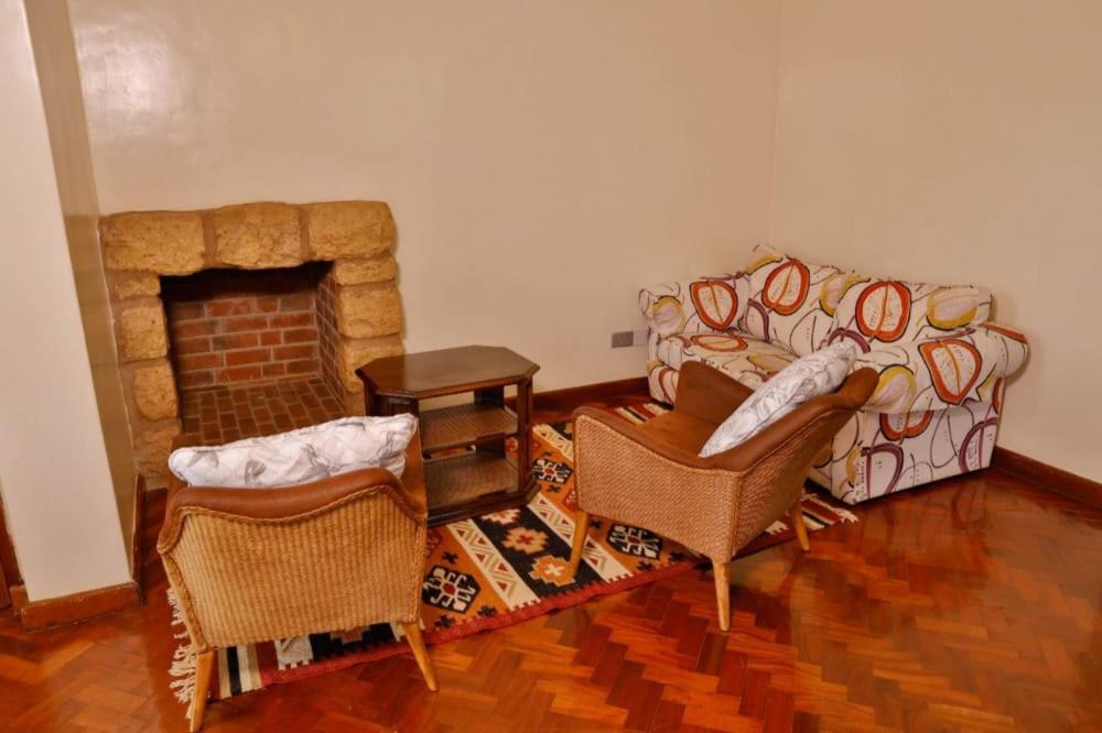 Zereniti House Hotel Muyaka ภายนอก รูปภาพ