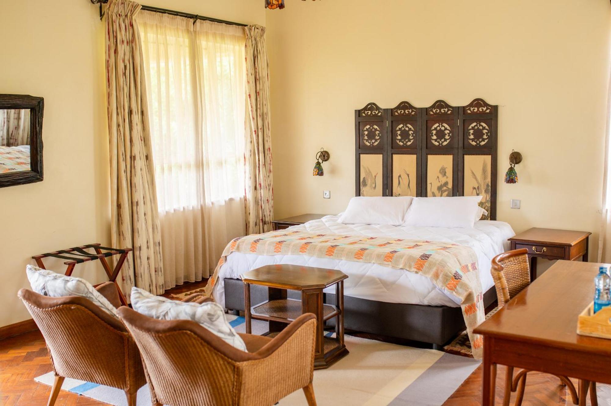 Zereniti House Hotel Muyaka ภายนอก รูปภาพ